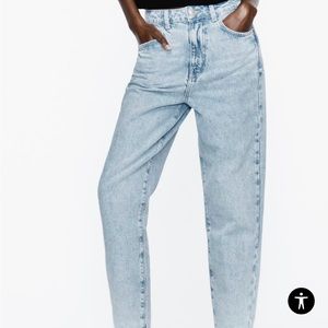 Zara Mom Jeans Light Acid Wash - Barely Worn